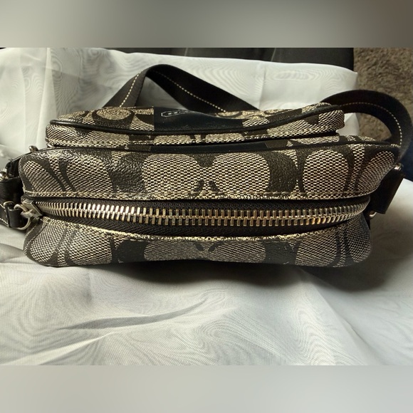 Coach Heritage Stripe Flight Shoulder Bag - Picture 10 of 10